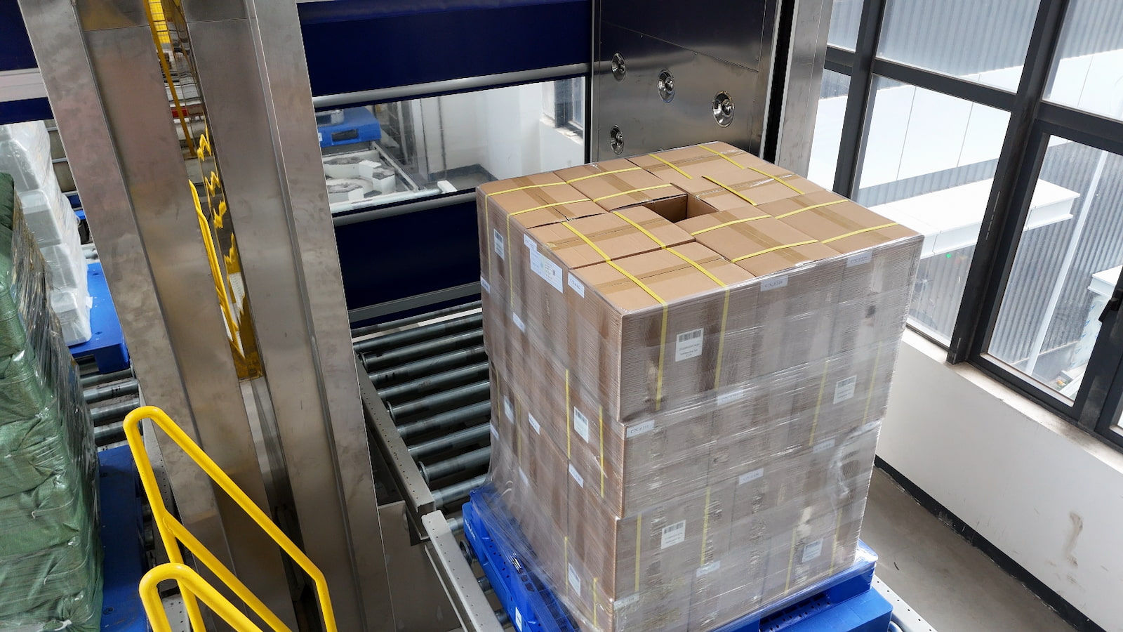 Bulk digital printing ink packaged in custom boxes ready for global OEM drop-shipping